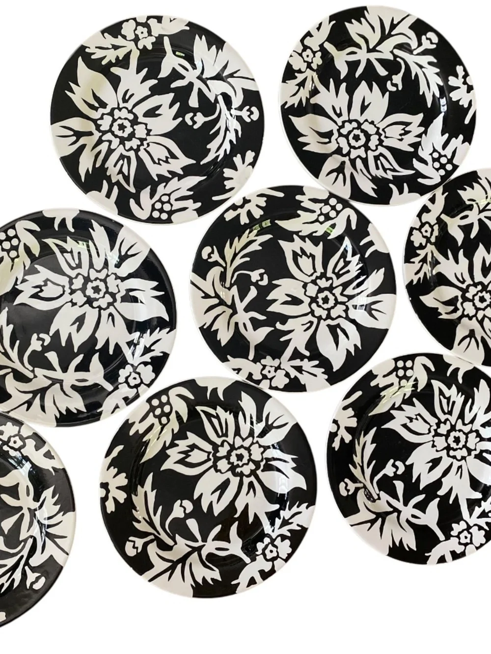 Crate & Barrel Black and White Floral Salad Luncheon 9” Plates x 8